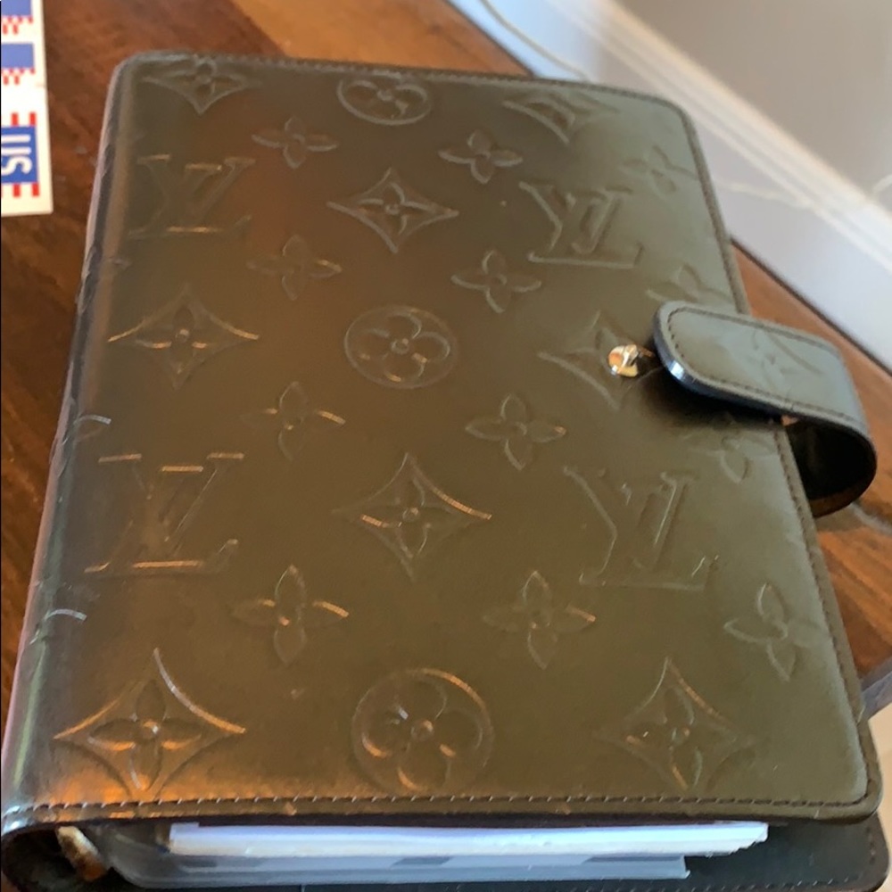 Louis Vuitton MM Agenda- Vernis